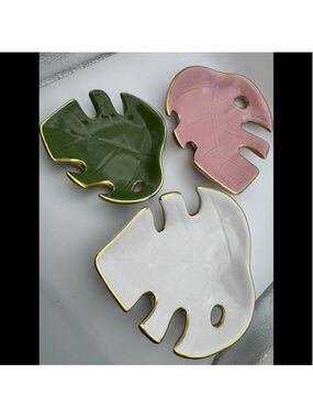 Vagabond Goods Monstera Ceramic Jewelry Set - Elegant Leaf Plates